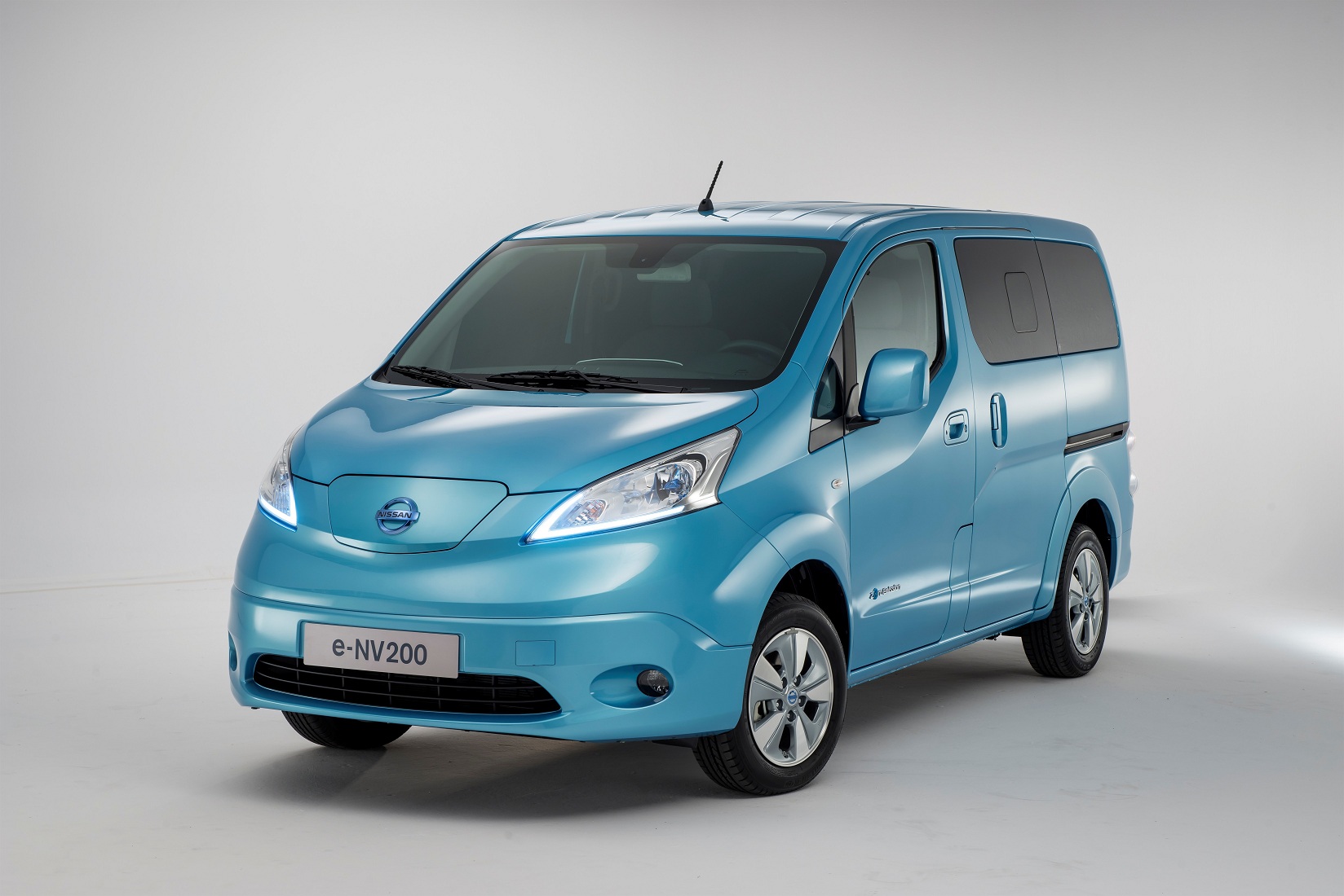 the nissan e-nv200 battery and electric motor