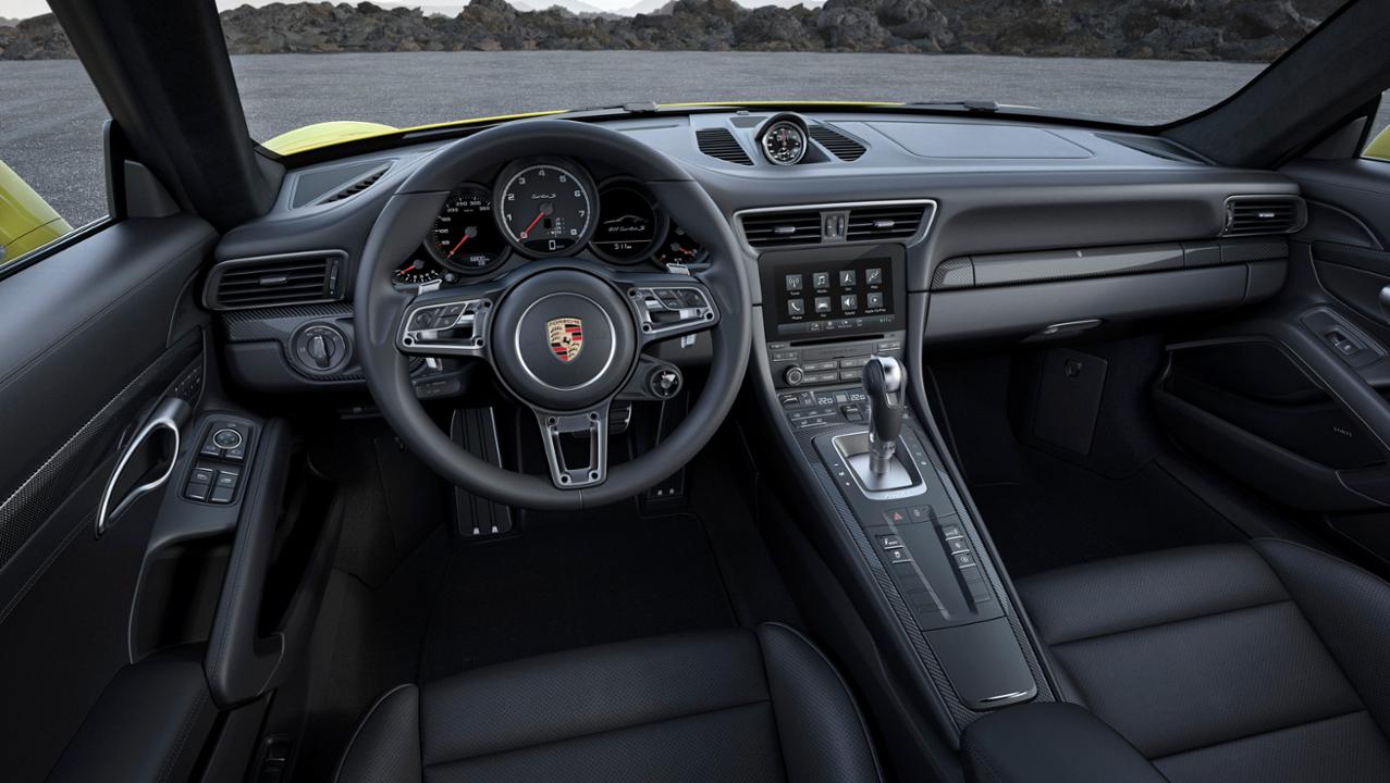 911 Turbo S interior