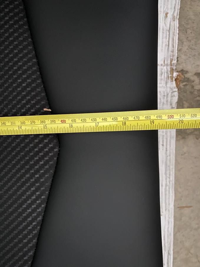 measurement with tape measure of recaro sportster gt seat